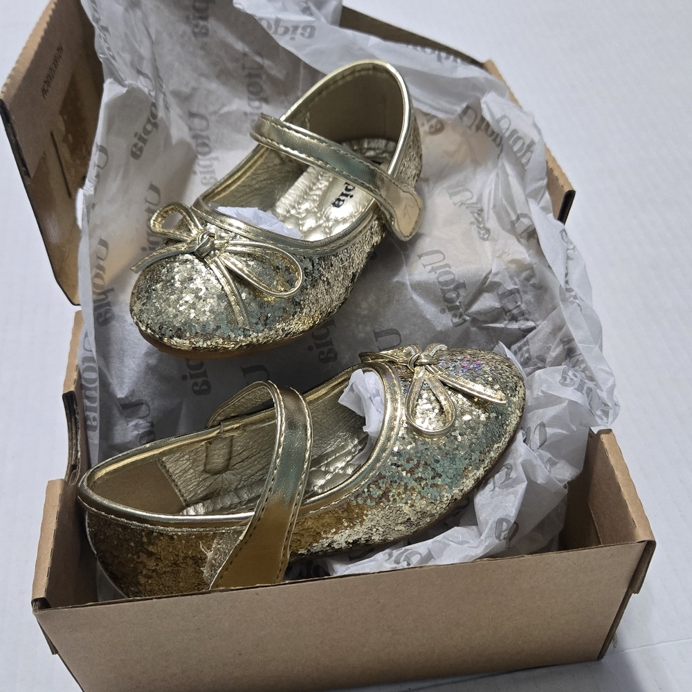 Utopia girls dress shoes size 6 toddler  NEW